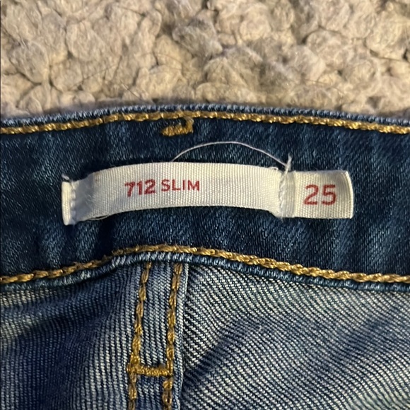 Levi's 712  like new Dark Blue Skinny Jeans - Picture 2 of 4